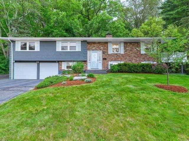 4 bedroom, Framingham MA 01701 105402565
