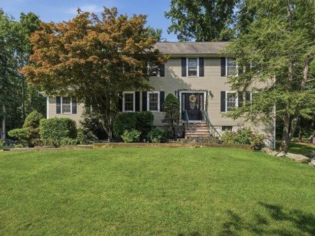 4 bedroom, Framingham MA 01701 105413920