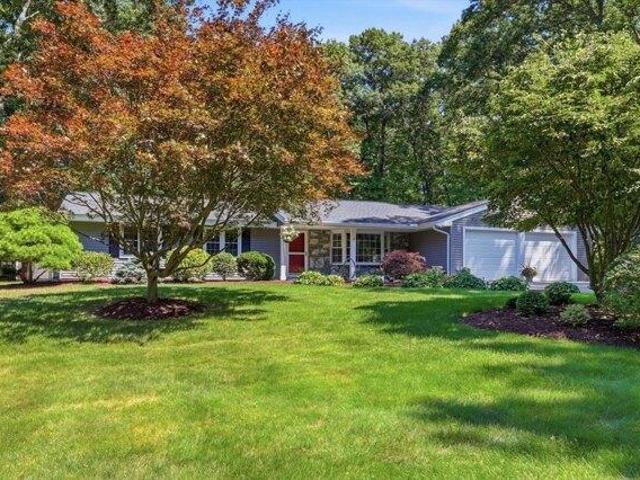 4 bedroom, Framingham MA 01701 105494479