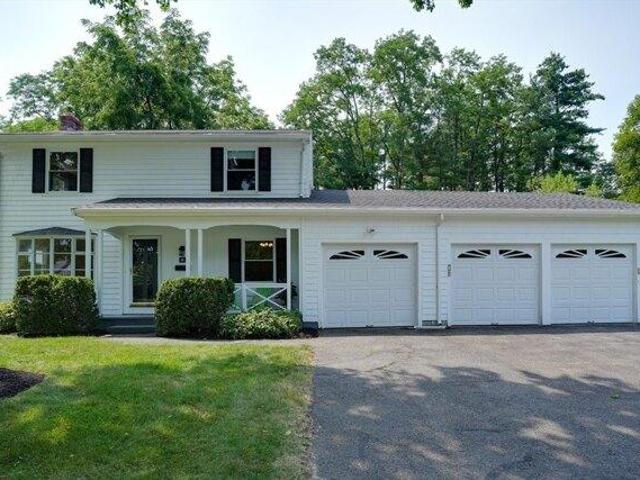 4 bedroom, Framingham MA 01701 105536702