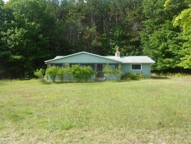 4 bedroom, Frankfort MI 49635 103500724