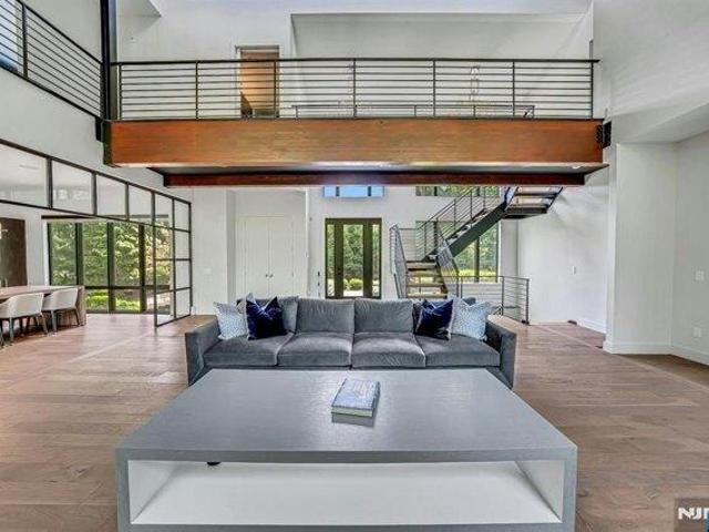 4 bedroom, Franklin Lakes NJ 07417 105203572