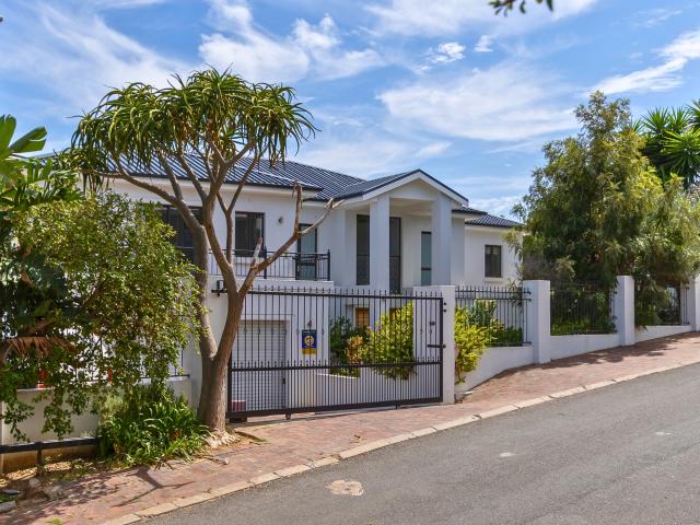 4 Bedroom Freehold Rented in Heldervue