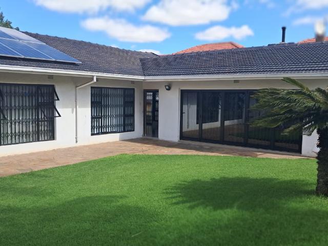 4 Bedroom Freestanding To Let in Horizon View