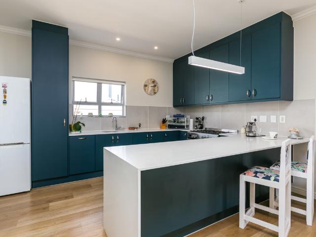 4 Bedroom Freestanding To Let in Sunningdale