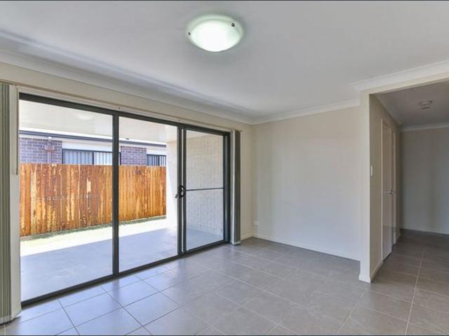 4 bedroom fully fenced home