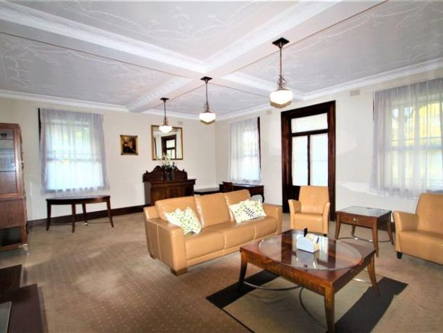 4 bedroom FULLY FURNISHED house