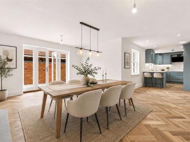 4 Bedroom House