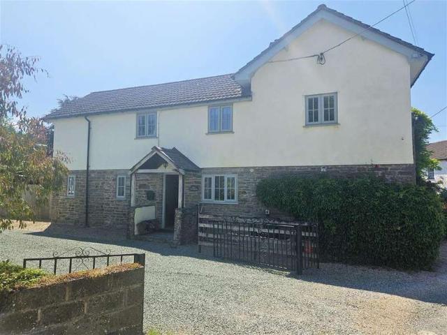 4 Bedroom Detached House