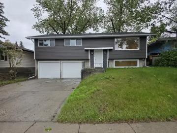 4 Bedroom House Calgary AB 103411082