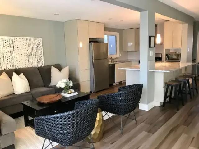 4 Bedroom House Calgary AB 103694788