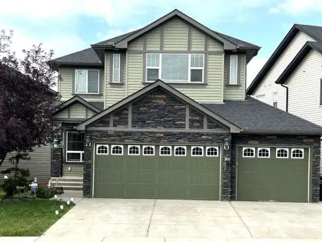 4 Bedroom House Calgary AB 103770502