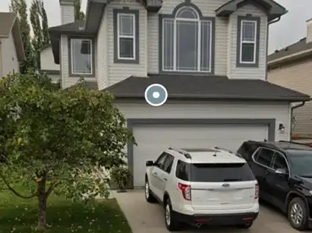 4 Bedroom House Calgary AB 104434112