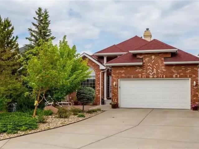 4 Bedroom House Calgary AB 104563521
