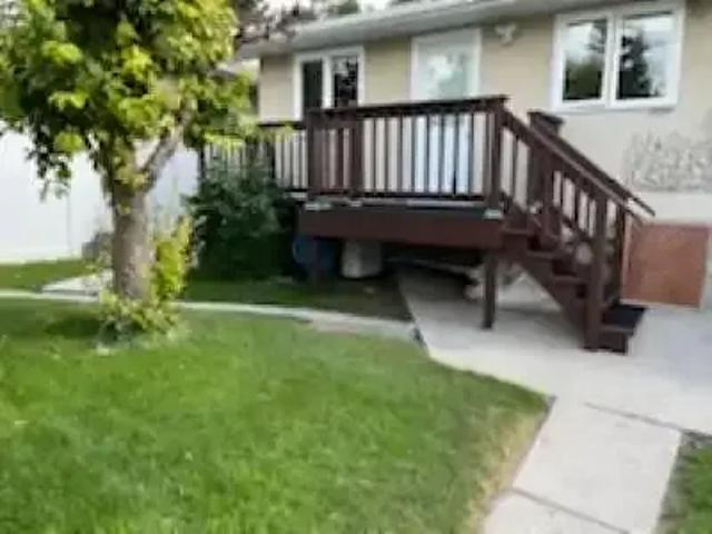 4 Bedroom House Calgary AB 104563248
