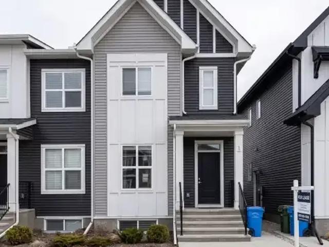 4 Bedroom House Calgary AB 104598391