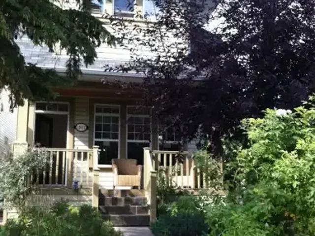 4 Bedroom House Calgary AB 104681705