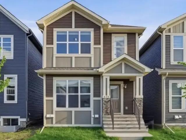 4 Bedroom House Calgary AB 104841777