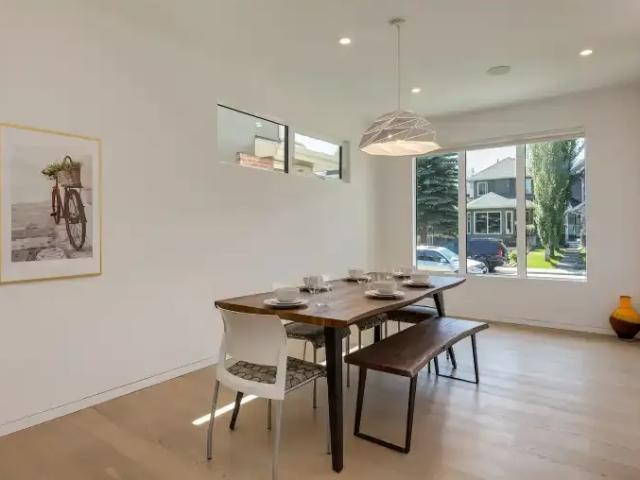 4 Bedroom House Calgary AB 104887914
