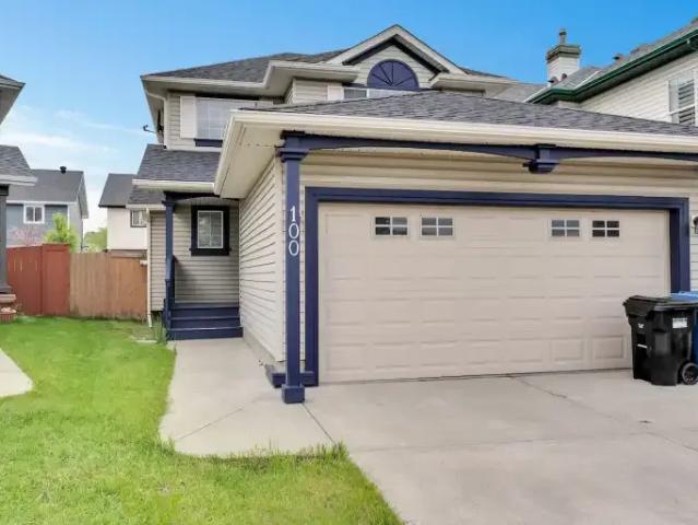 4 Bedroom House Calgary AB 104956743