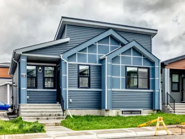 4 Bedroom House Calgary AB 104957562