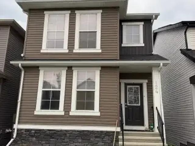 4 Bedroom House Calgary AB 104957594