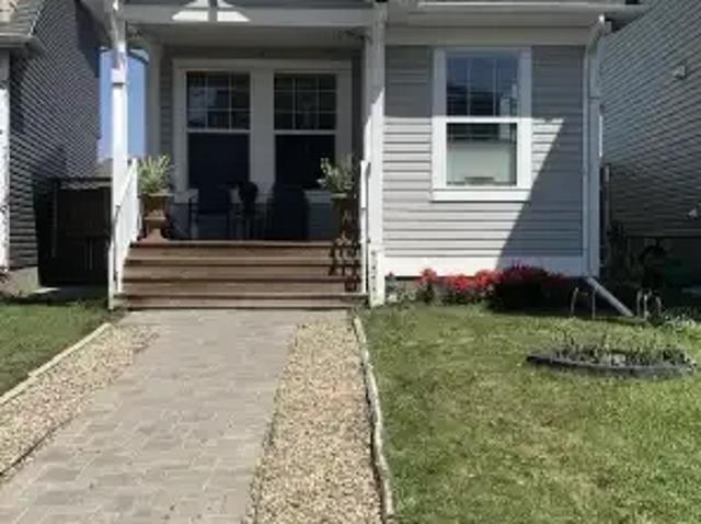 4 Bedroom House Calgary AB 104957389