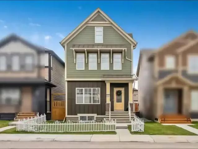 4 Bedroom House Calgary AB 104986121