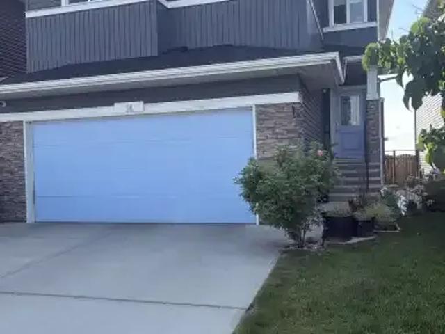 4 Bedroom House Calgary AB 104362760