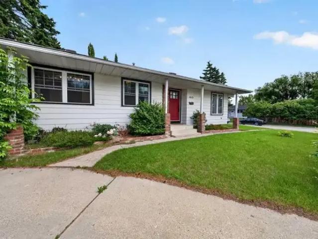 4 Bedroom House Calgary AB 105467443