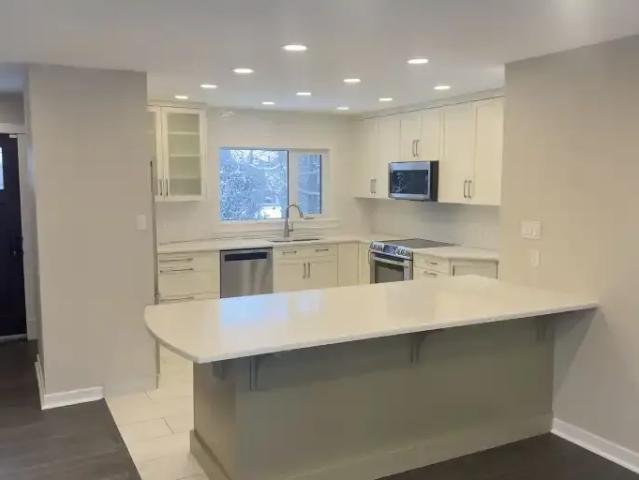 4 Bedroom House Calgary AB 105505594