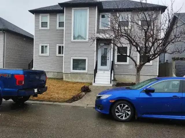 4 Bedroom House Calgary AB 105601883