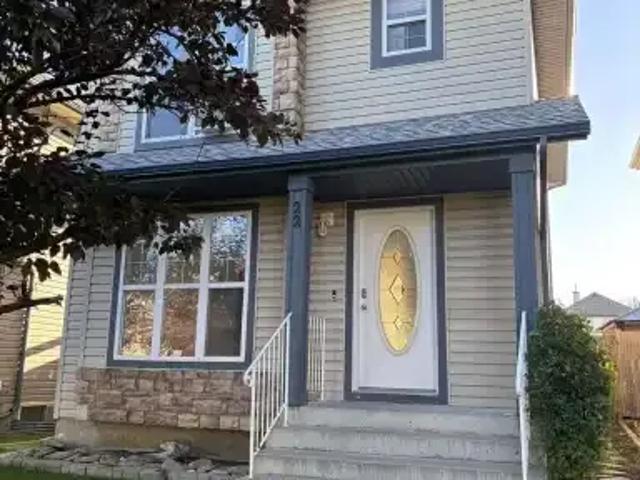4 Bedroom House Calgary AB 105654125