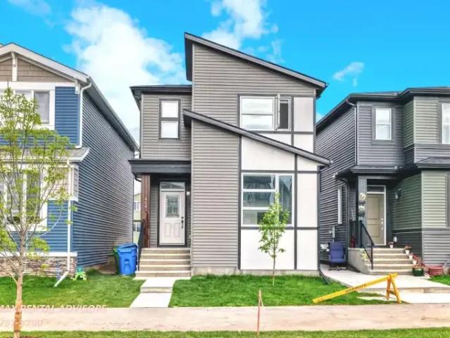 4 Bedroom House Calgary AB 105654132