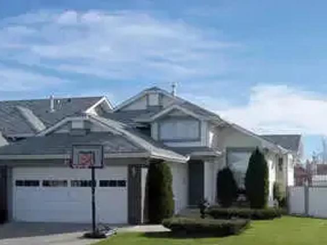 4 Bedroom House Calgary AB 105793029