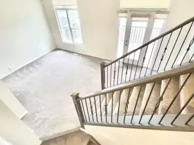 4 Bedroom House Calgary AB 105110842