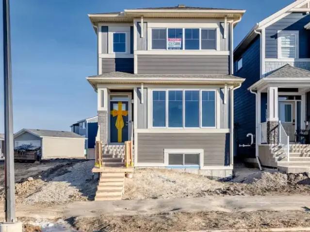 4 Bedroom House Calgary AB 105150140