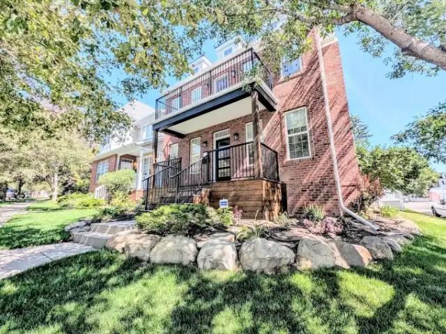 4 Bedroom House Calgary AB 105167313