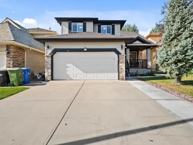 4 Bedroom House Calgary AB 105378459