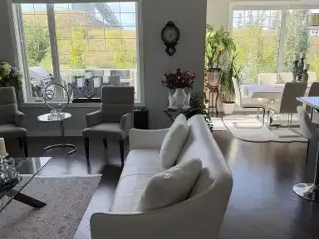 4 Bedroom House Calgary AB 105378603