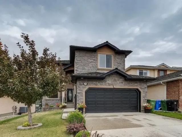 4 Bedroom House Calgary AB LS104957561