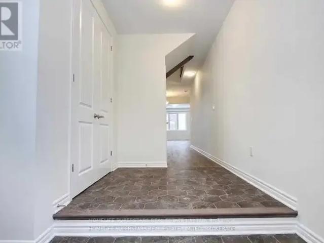 4 Bedroom House Caledon ON 105543549