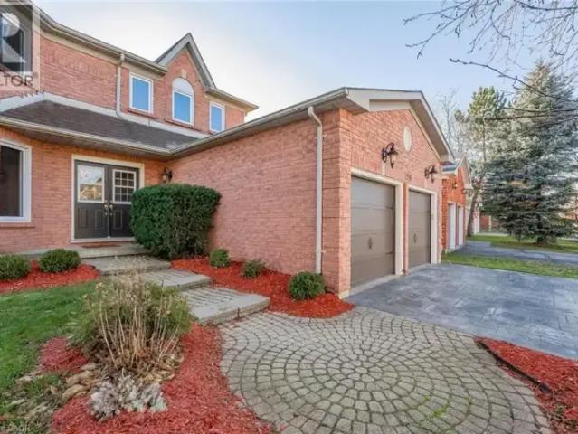 4 Bedroom House Cambridge ON 104711627