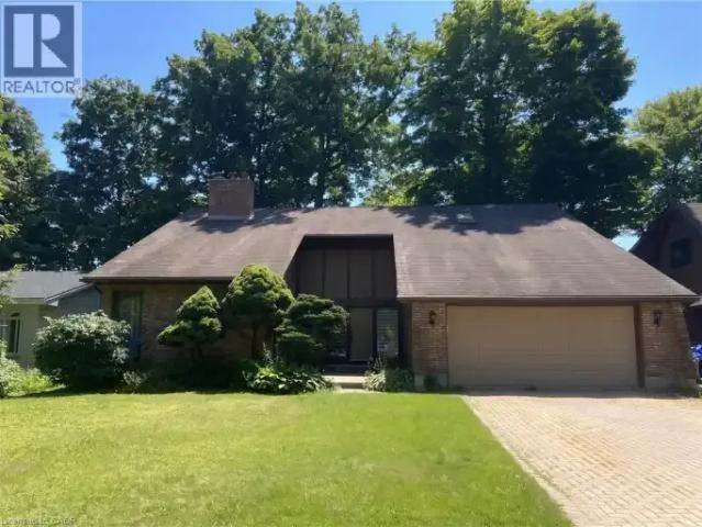 4 Bedroom House Cambridge ON 104957734