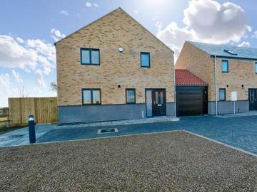 4 Bedroom House Cambridgeshire Cambridgeshire 101676187