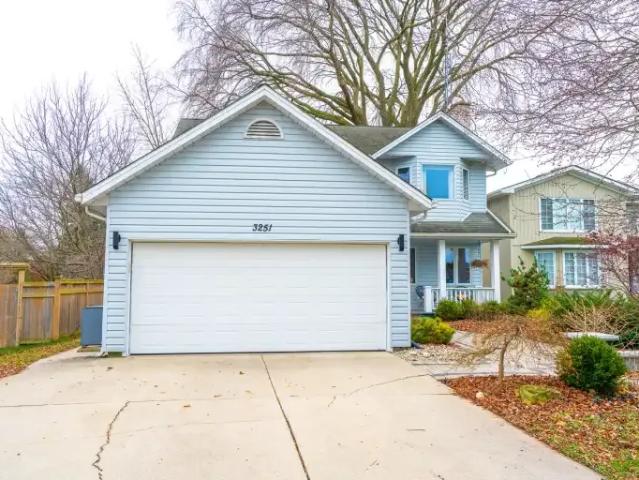 4 Bedroom House Camlachie ON 105023268