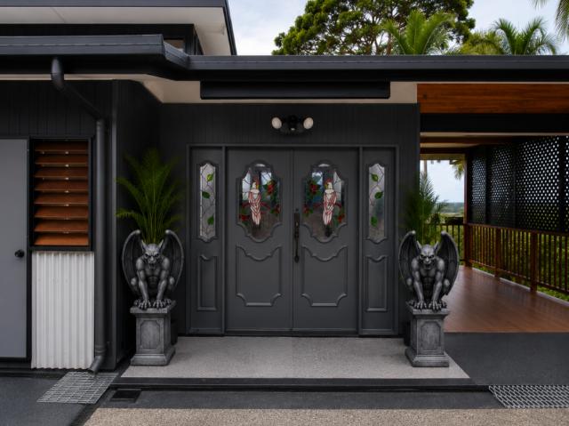 4 Bedroom House CARAVONICA QLD 104947869