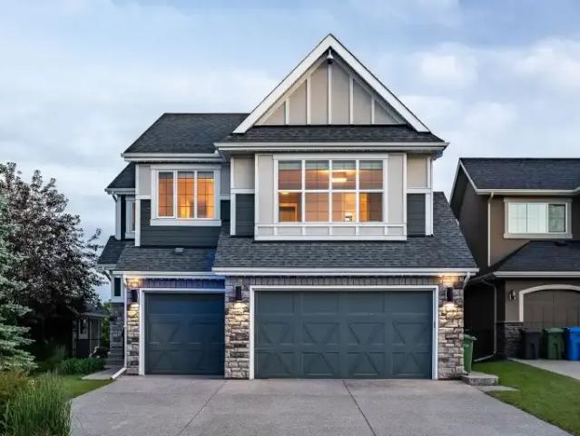 4 Bedroom House Chestermere AB 105269366