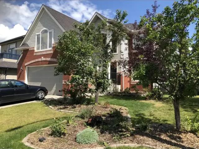 4 Bedroom House Chestermere AB 105793145