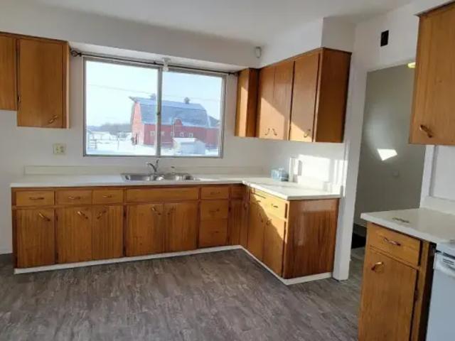 4 Bedroom House Clairmont AB 105327004